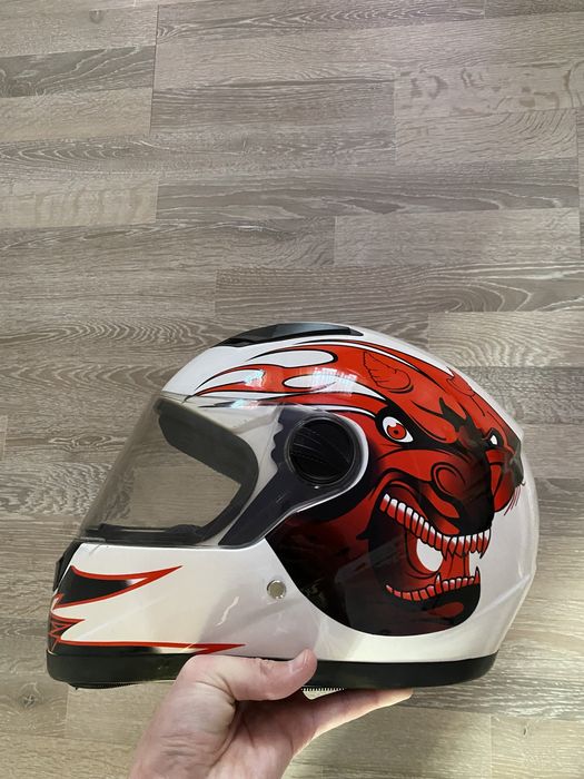 Шлем на мопед за 9 тысч