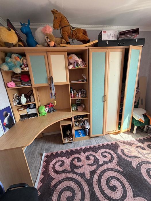 Продам стенку детские гарнитур