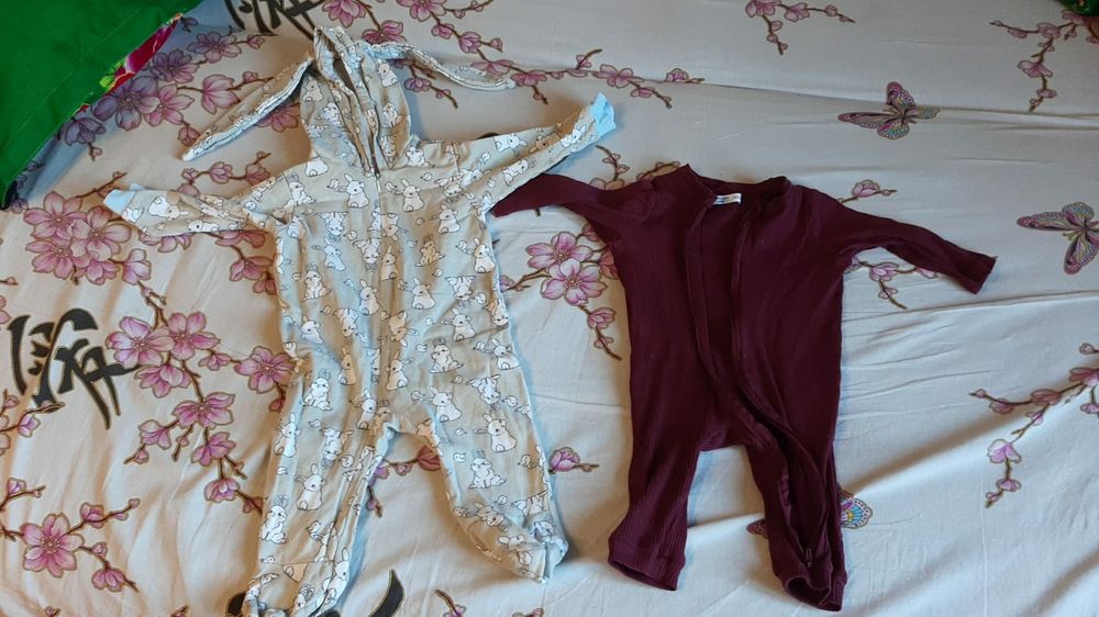 Продается пакет детских вещей