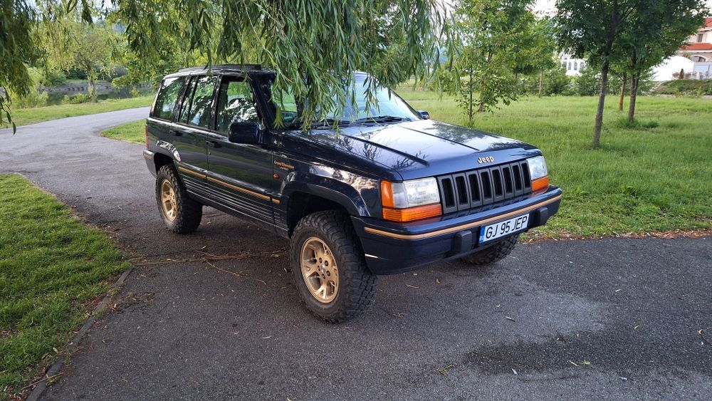 Jeep Grand Cherokee vehicul istoric