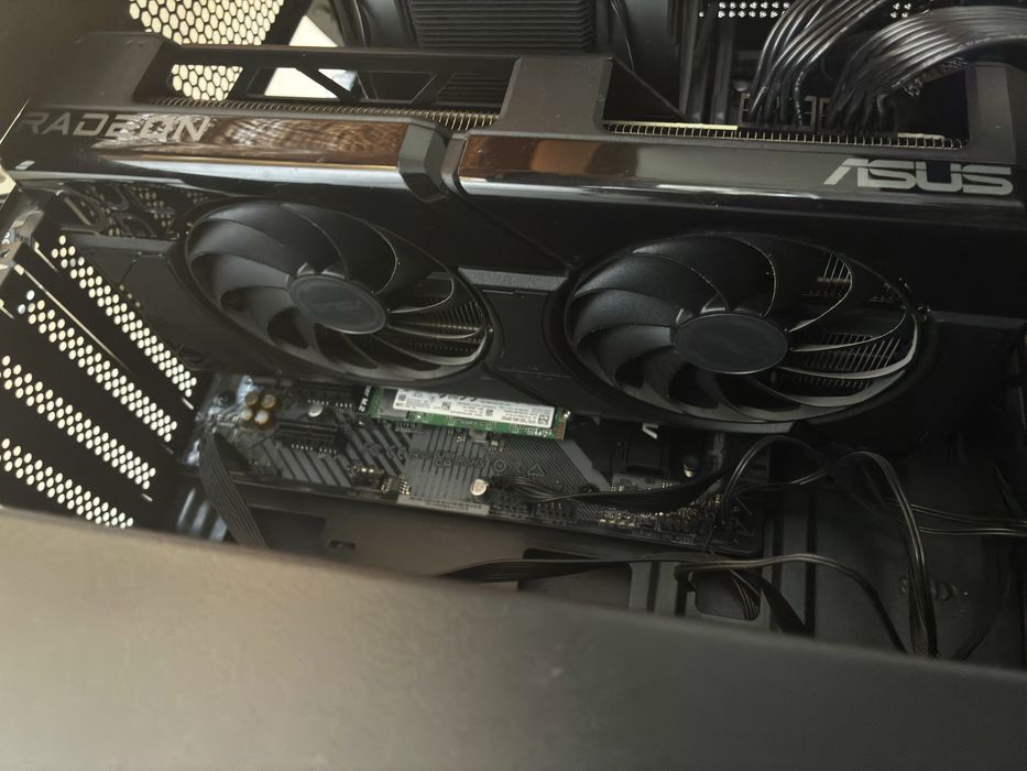 Placa video Amd Rx 7700xt 12 gb gdddr6