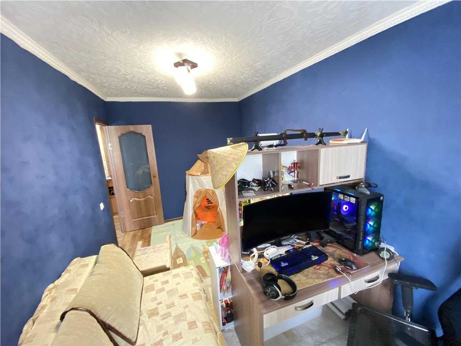 3х ком в 21 мкр .Теплая