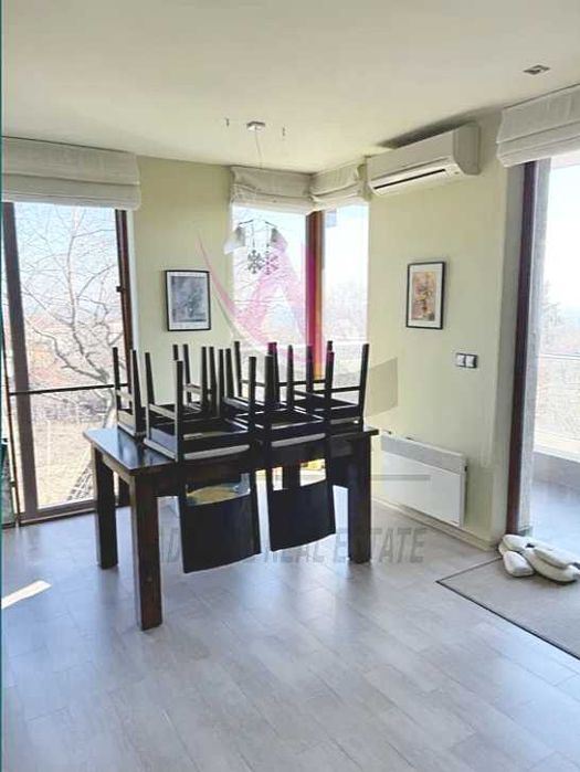 Дава се под наем Тристаен апартамент в Варна, м-т Траката - 116 кв.м за 716 € - Снимка #1