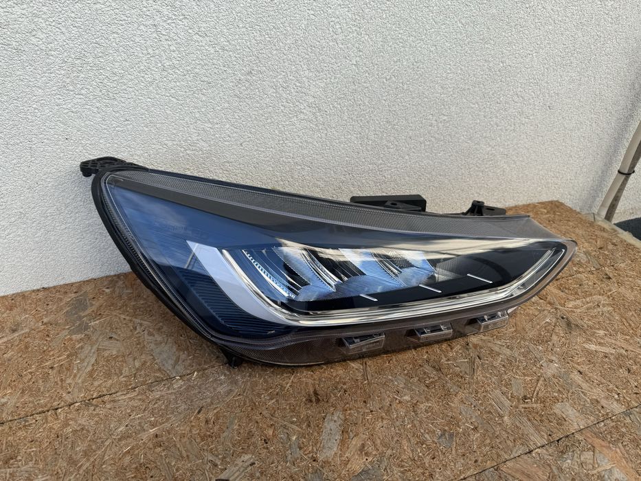 Far dreapta Ford Focus 4 LED Original Europa