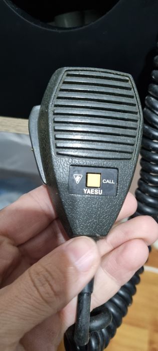 Statie transceiver Yaesu FT 901 DM si  FT 780 R