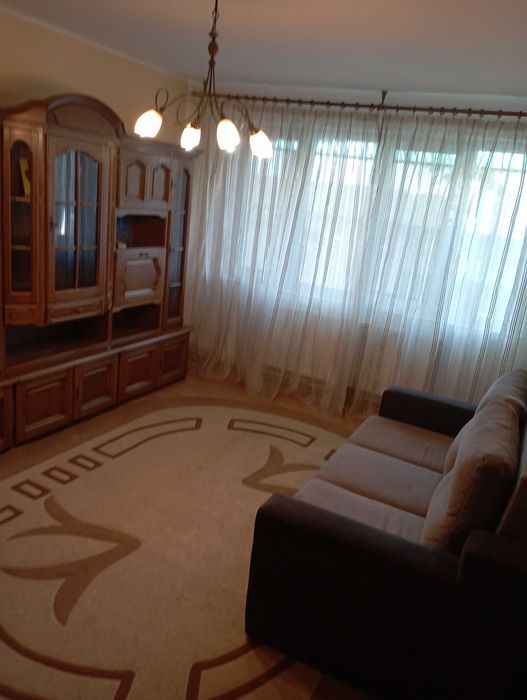 Închiriez apartament 2 camere,str Mircea cel Bătrân vizavi de mag.Profi ,et 1/9