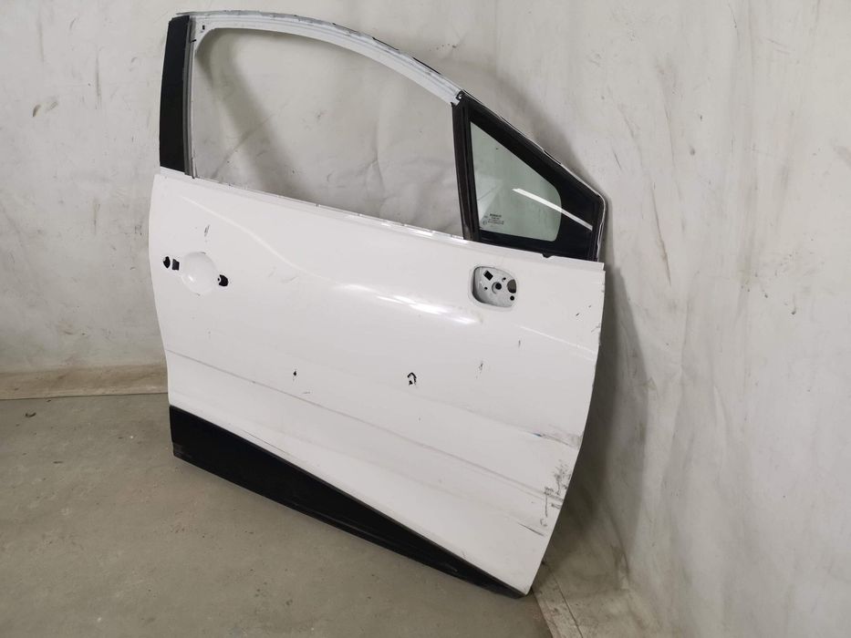 Дясна предна врата Рено Клио 4 / Renault Clio 4 [ - ] B98 Хечбек Употр