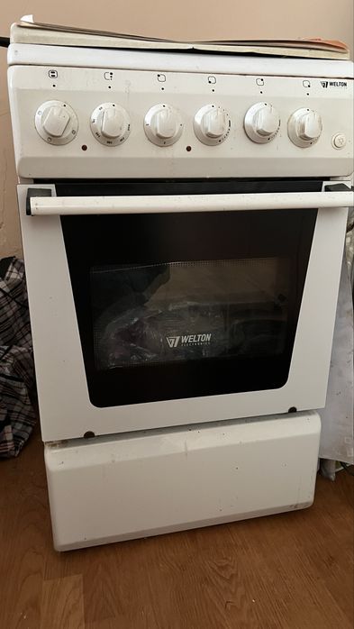 Продам газовую плиту.