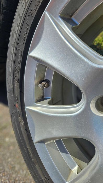 Комплект летни гуми MICHELIN с лети джанти за Ситроен