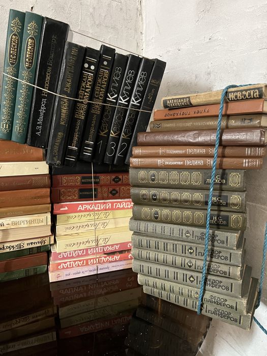 Продам книги разные.