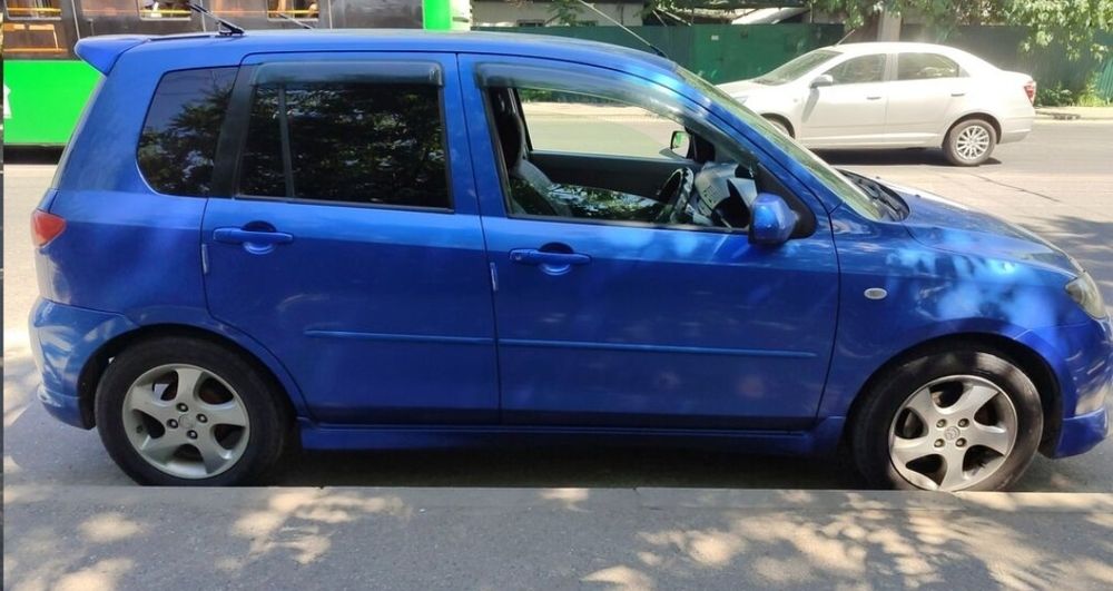 Мазда дэмио в разборе