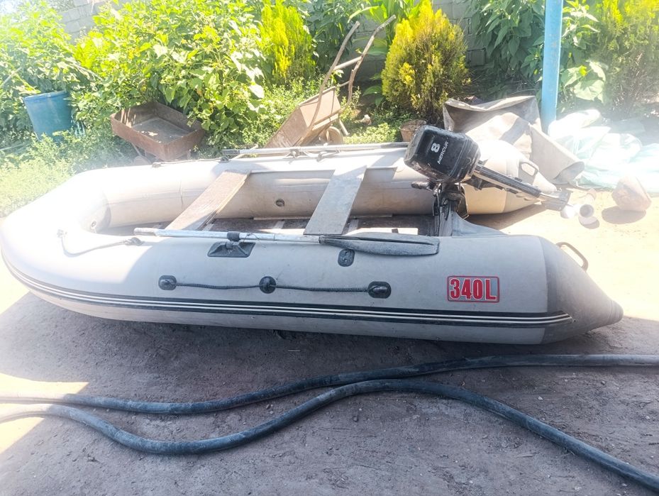 Продам лодку с матором