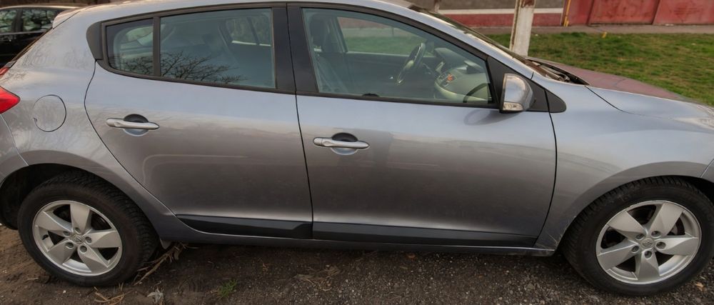 Renault Megane III 2010 1.5 dCi 106 CP -  Keyles, manuala 6 trepte