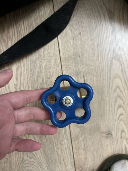 Продам вентиль 16 штук