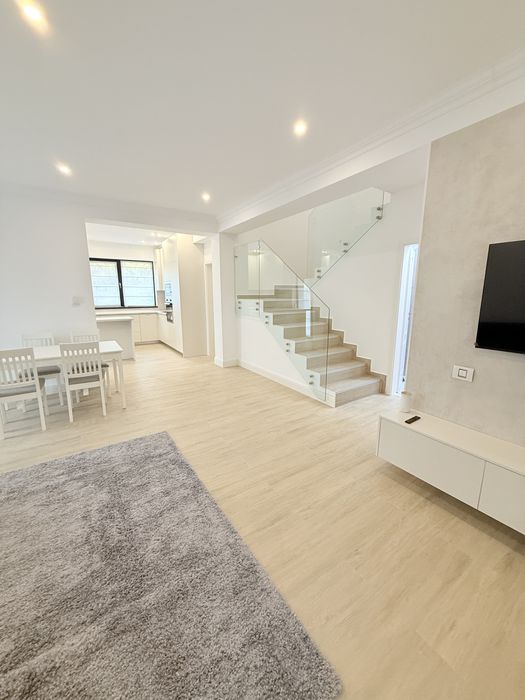 Inchiriez casa Otopeni