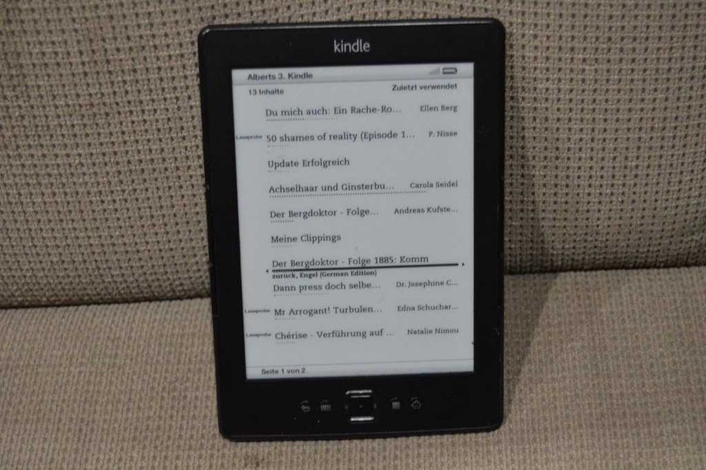 E-Reader Amazon Kindle 4 (Model D01100) – Ultra-Ușor și Ergonomic