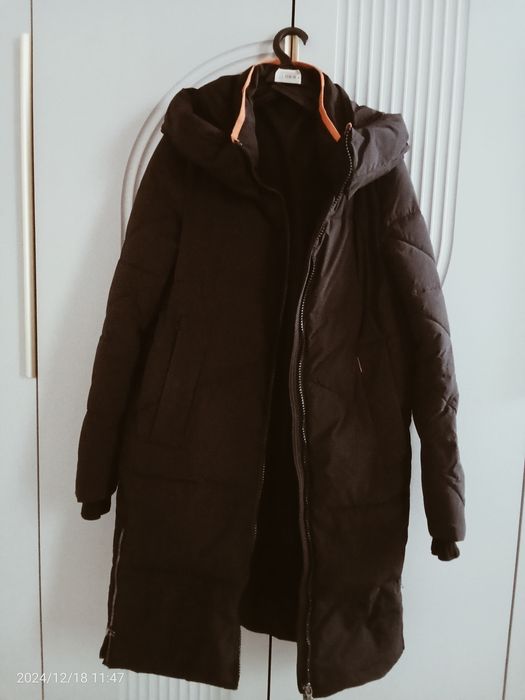 Продам женскую куртку