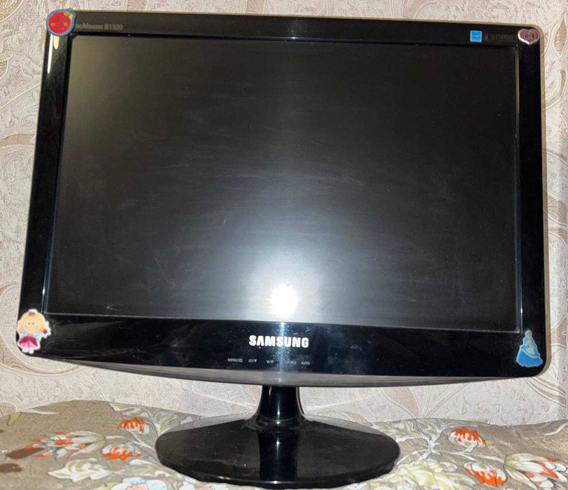 Продам монитор Samsung б/у