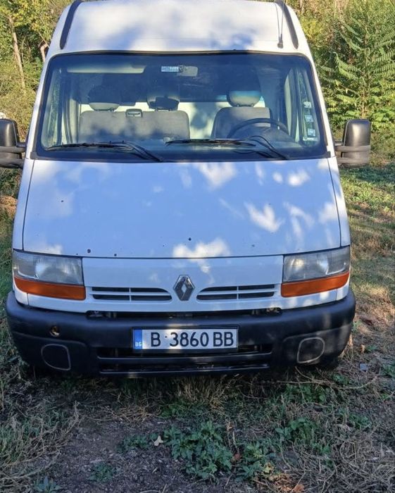 Продавам рено мастер