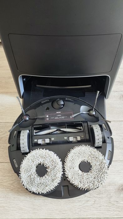 Робот пылесос Bork V830