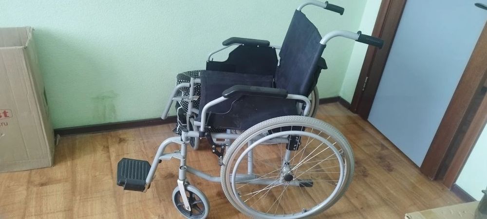 Коляска инвалидная