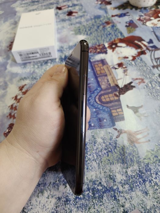 Vând iPhone 11 pro max