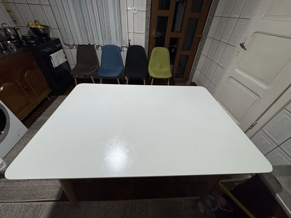 Masa cu scaune bucatarie