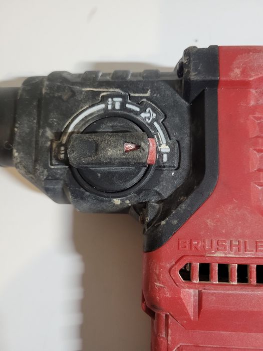 Акумулаторен безчетков перфоратор Raider RDP-BBRH20 (ЗА ЧАСТИ)