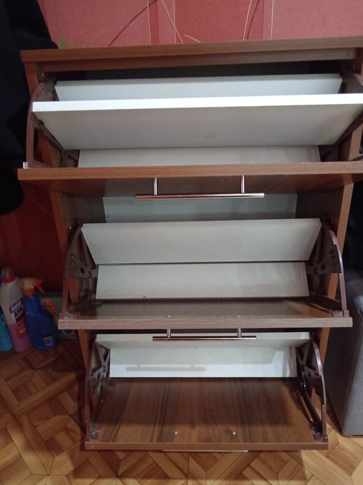 Продам тумбу для обуви