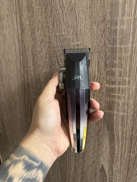 Masina de tuns JRL si de contur Pop Barbers