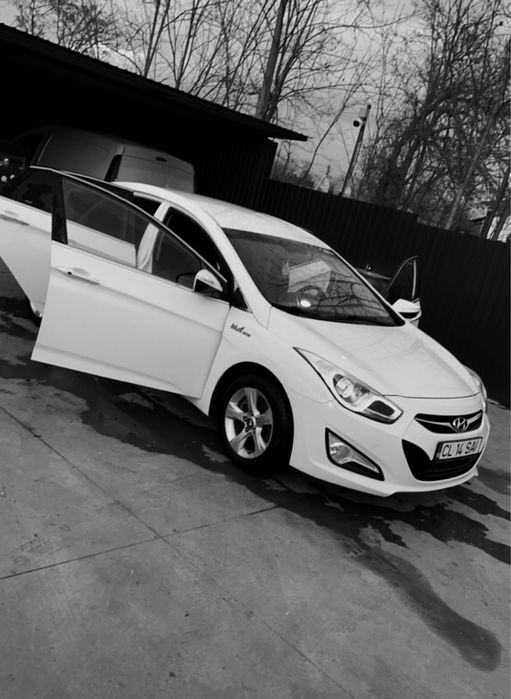 HYUNDAI i40 2012 — imagine 2