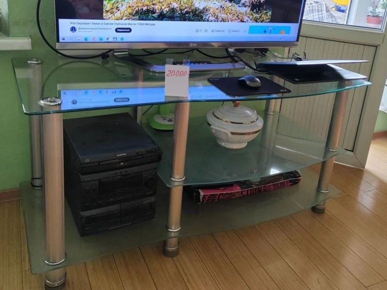 Стеклянная тв тумба