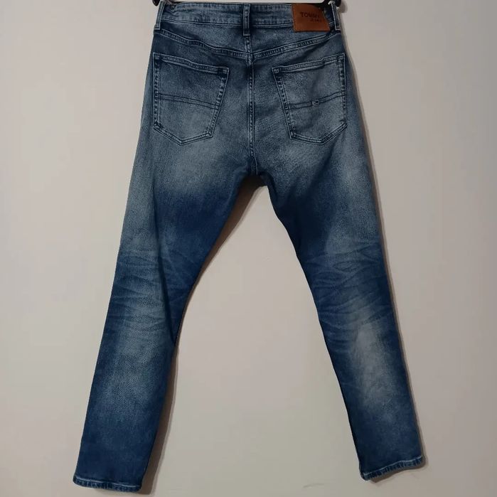 Blugi Tommy Jeans "Austin"