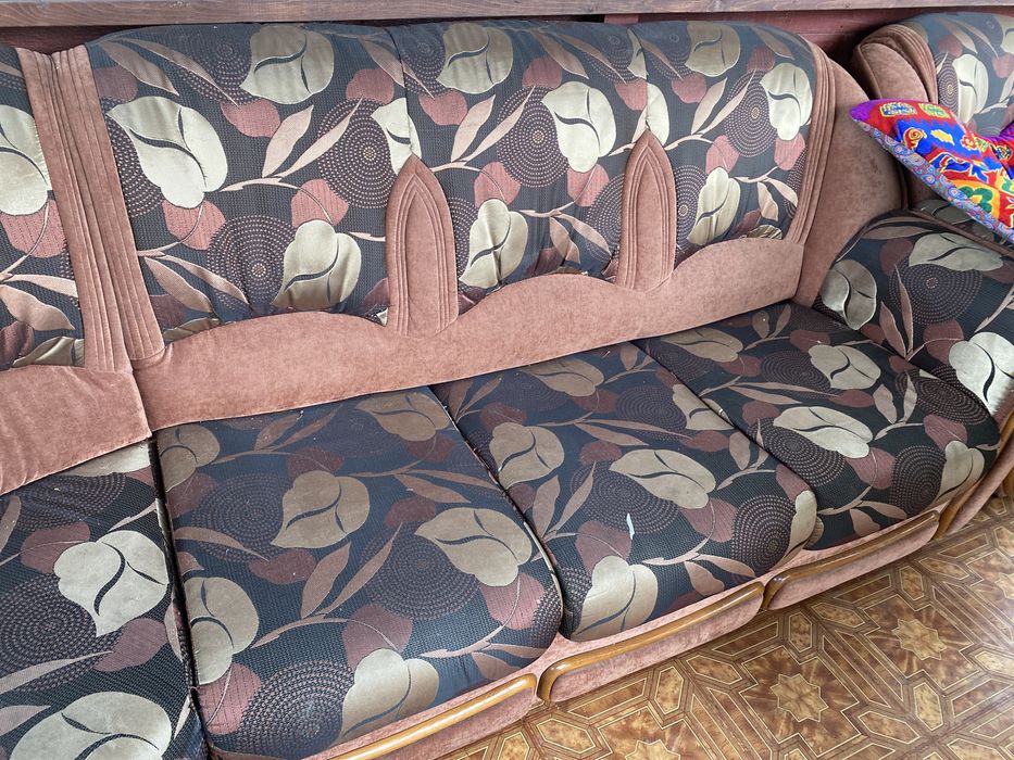 Продам диван раскладной и кресло