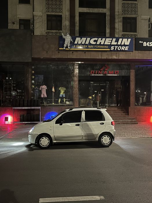 Avto Tyuning.  Tyuning Avto xizmati alikantara salon pakraska