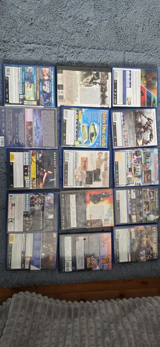 Vând ps4 și 10 jocuri