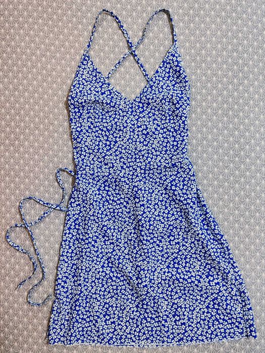 Лятна рокля с гол гръб Shein