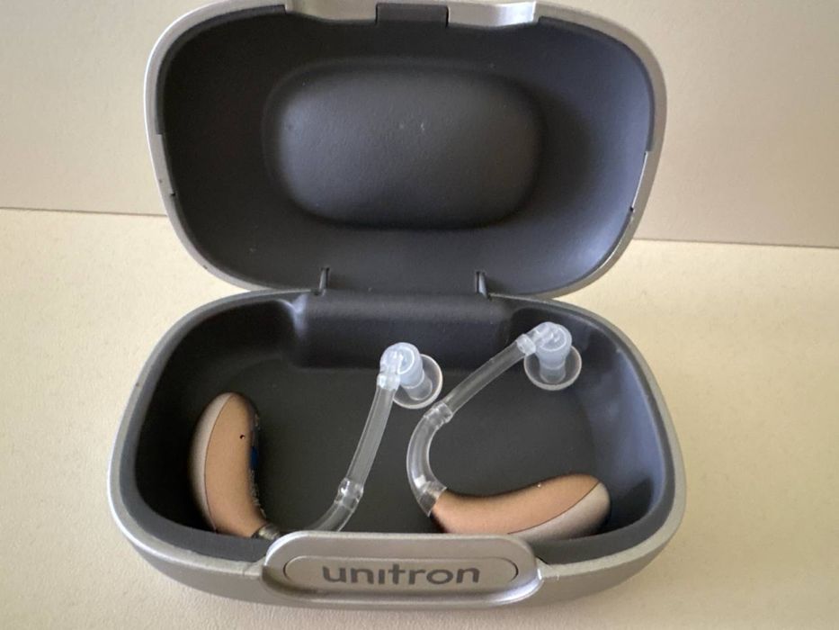 Слуховой аппарат Unitron Швейцария
