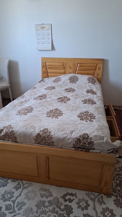 Продам кровать с матрасами