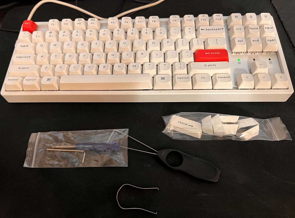 Keychron K8 Pro безжична механична клавиатура – бяла, TKL, комплект