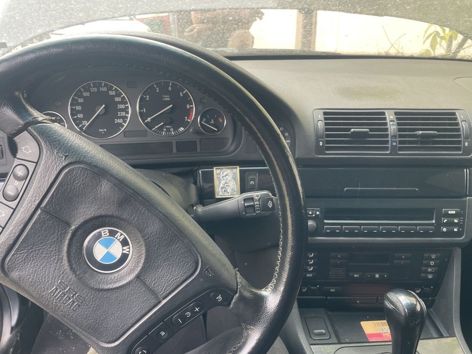 BMW 520 на части може и цяла