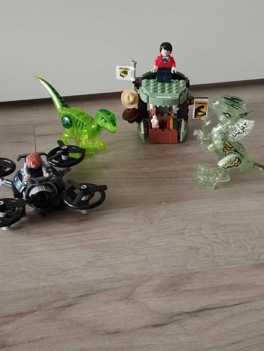 Набор Лего с динозавриками