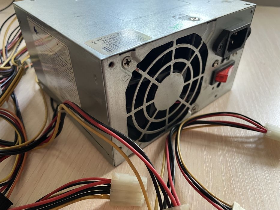 Блок питания для компьютера полностью рабочий SafePower PL-450