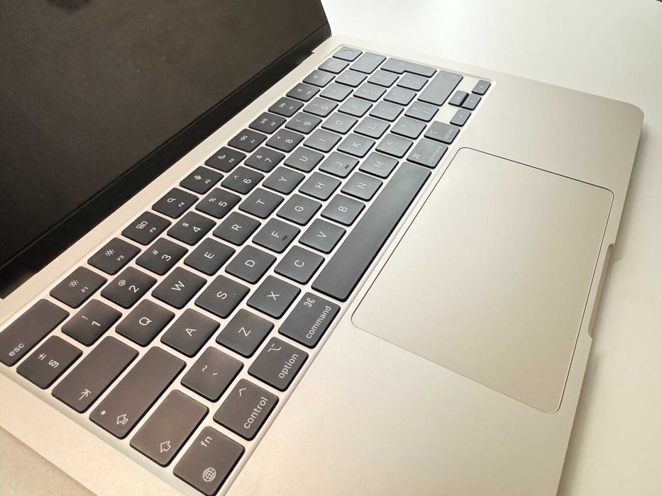 MacBook Air 13 M2 8GB/256GB Starlight
