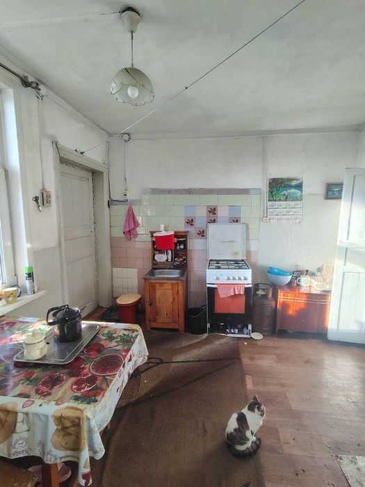 Продам дом барачного типа район Бензостроя.