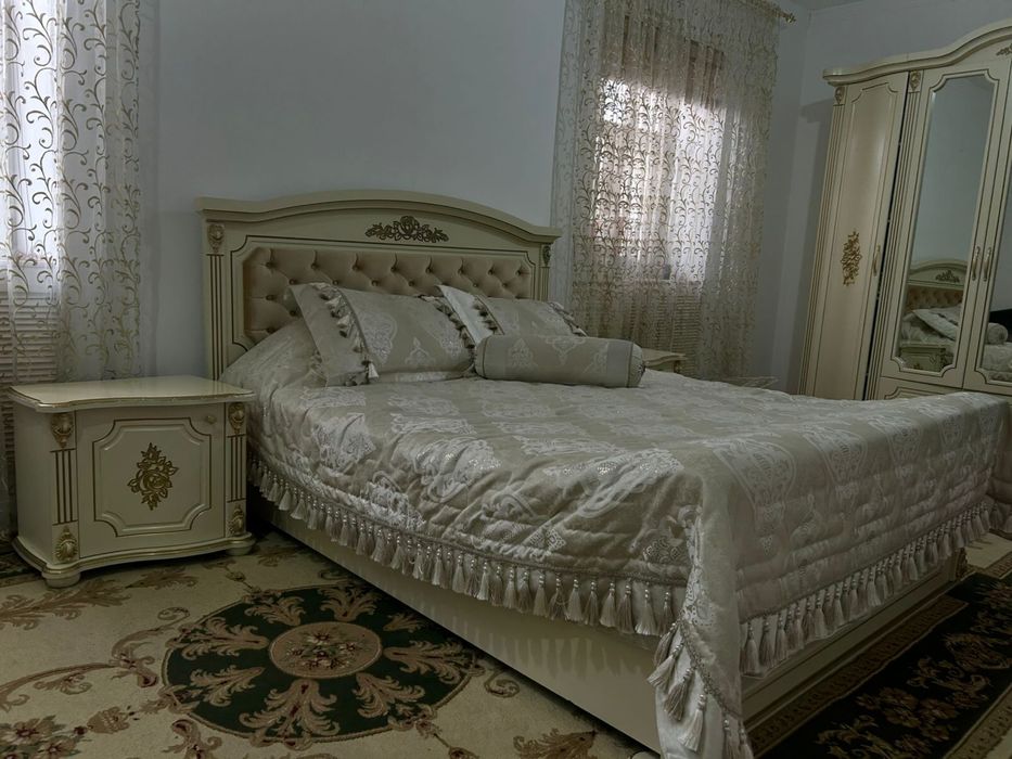 Спальный гарнитур