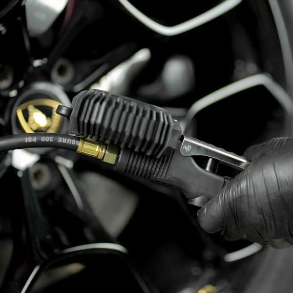 Пистолет за помпене на гуми с електронен манометър STIX