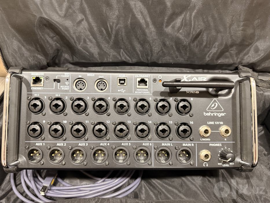 Behringer X Air XR18