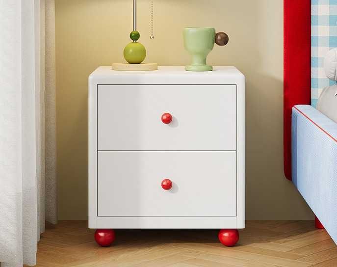 Мини тумбочка у кровати разного оттенка\Kichik tumba har-hil rangda