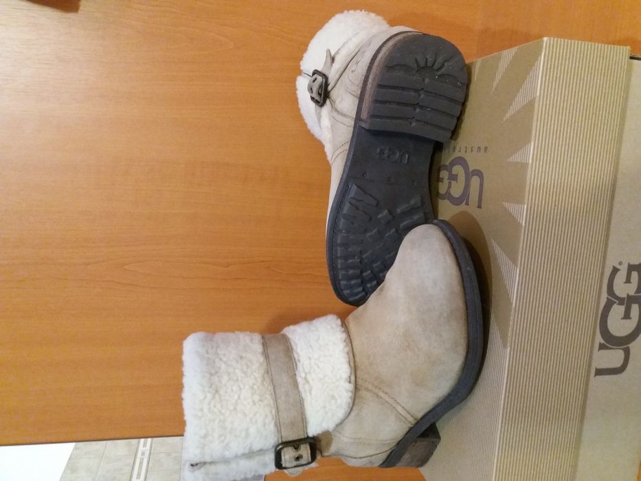 UGG-uri damă originale marimea 35